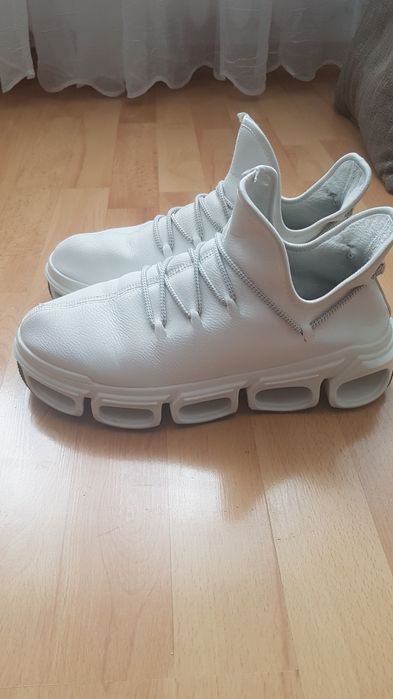 Buty      męskie