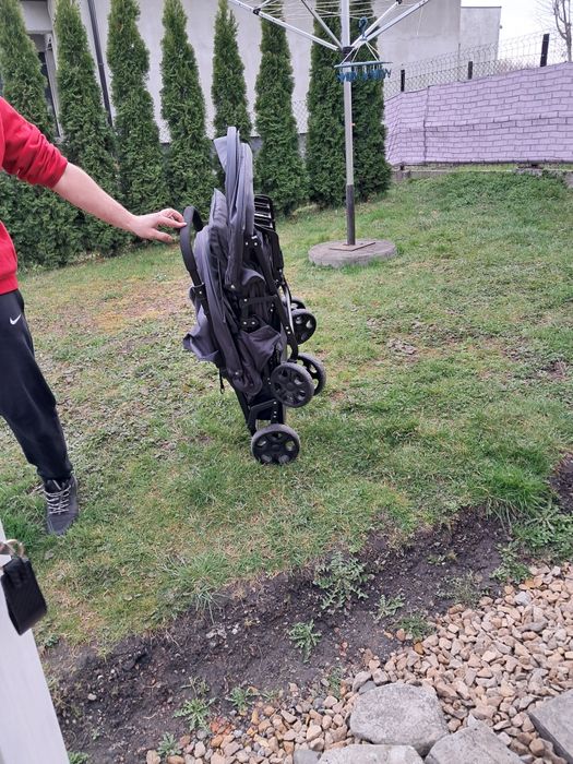 Wózek na dwójkę dzieci,bliźniaczy prawie nowy