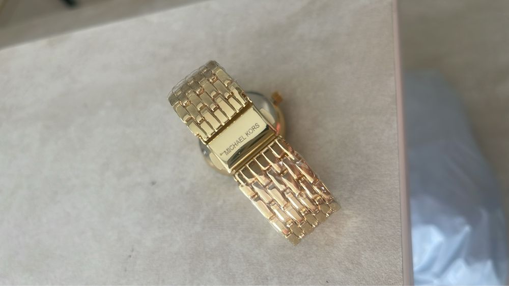 Piekny zegarek damski mk premium zloty