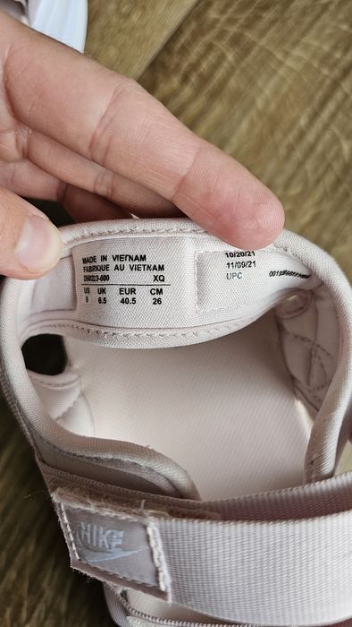 Босоніжки Nike  40.5р