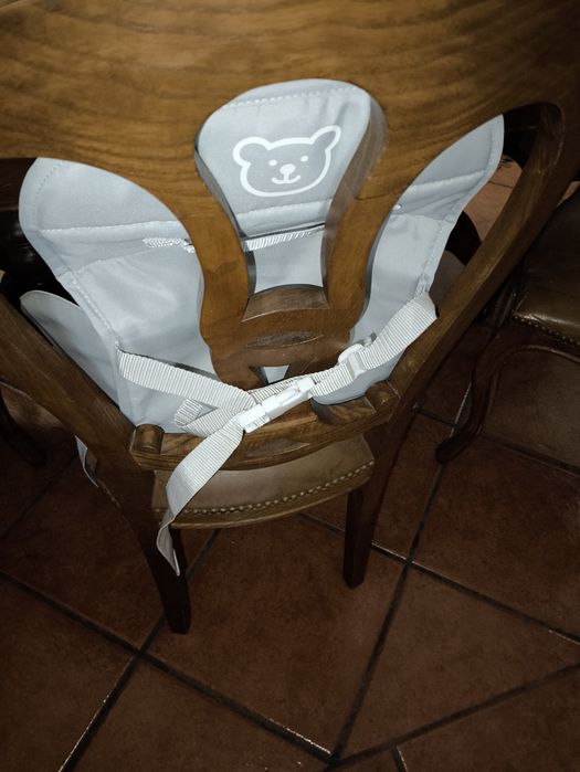 Cadeira portátil para alimentação