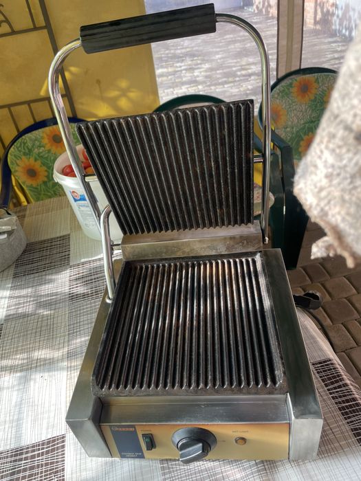 Електро гриль HENDI Food ServiceEquipment Contakt Grill- 263501