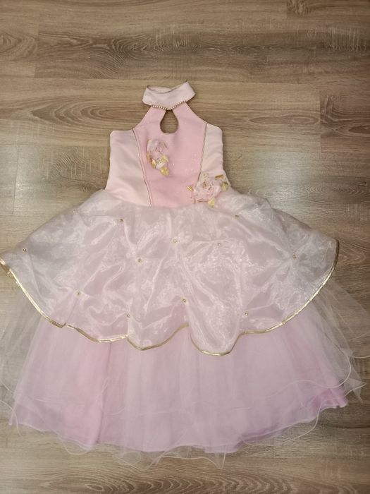 Нарядное платье для девочки