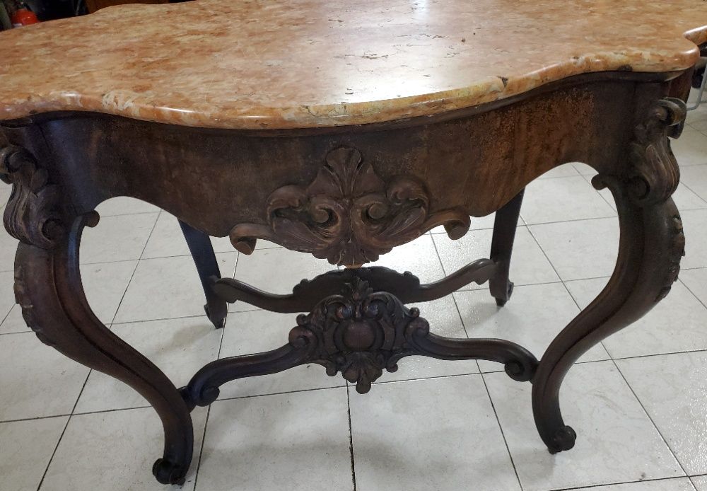 Mesa em Madeira Maciça c/Tampo em Pedra