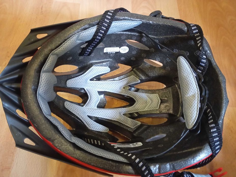 Capacete de ciclismo (NOVO)