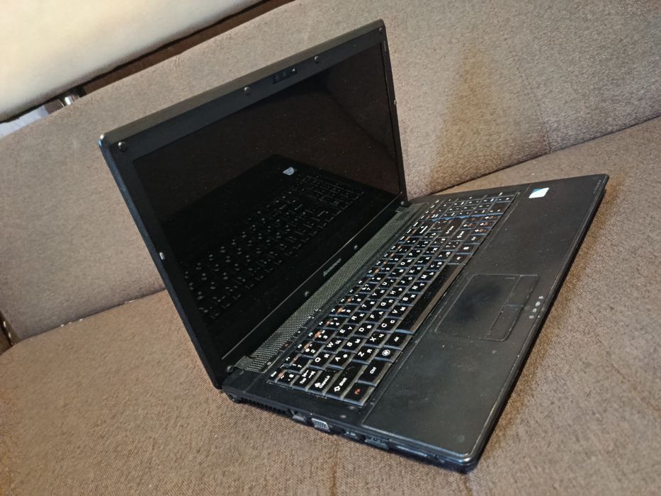 Ноутбук Lenovo 15.6" / i3 / 8GB RAM / SSD 240GB — повністю обслугований