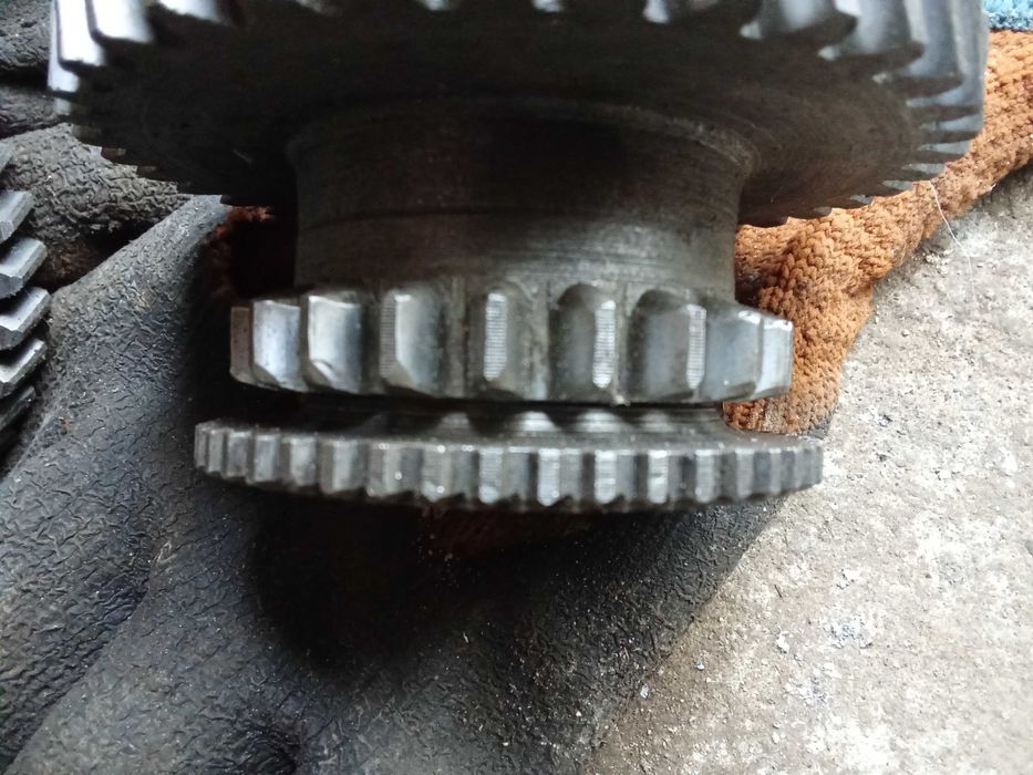 Продам шестерні коробки,роздатки луаз