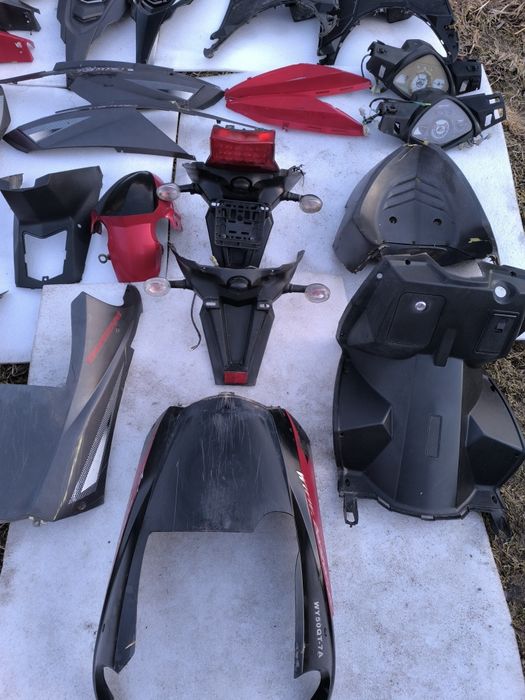 Części Skuter Ferro 50 - Lampy, Plastiki, owiewki
