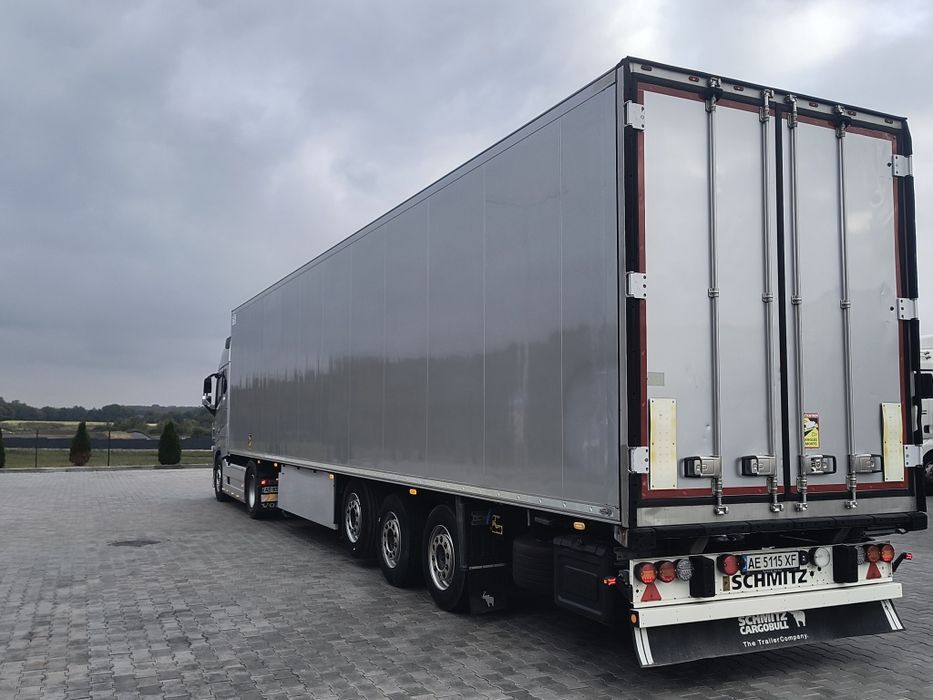 В продажу Volvo fh13