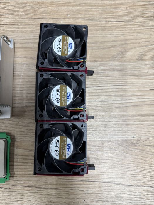 AMD EPYC 7302 + охолодження HPE + 3 вентилятори,HPE Proliant DL385 G10