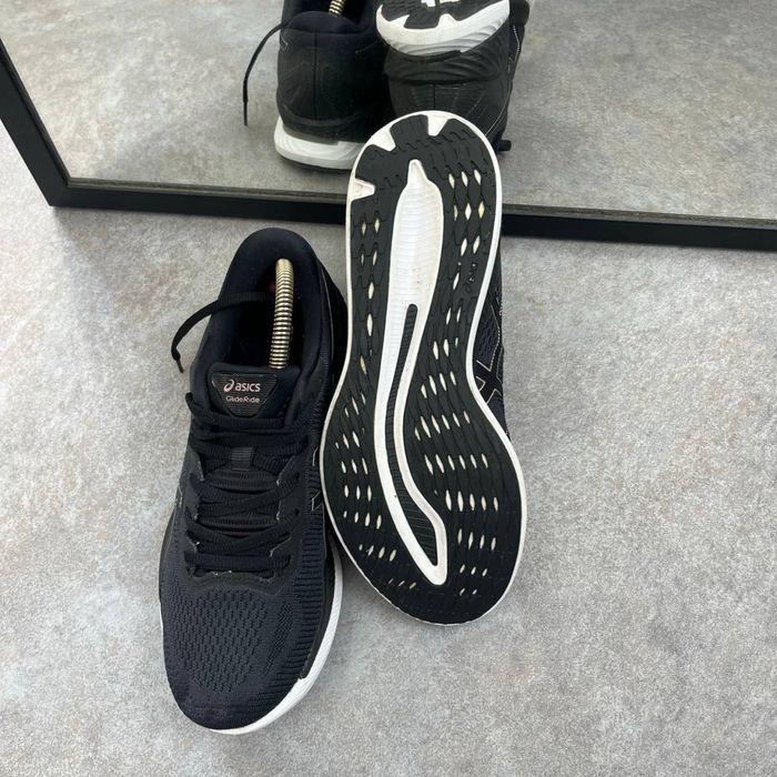 кросівки ASICS Glideride