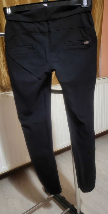 Czarne eleganckie spodnie  cygaretki S