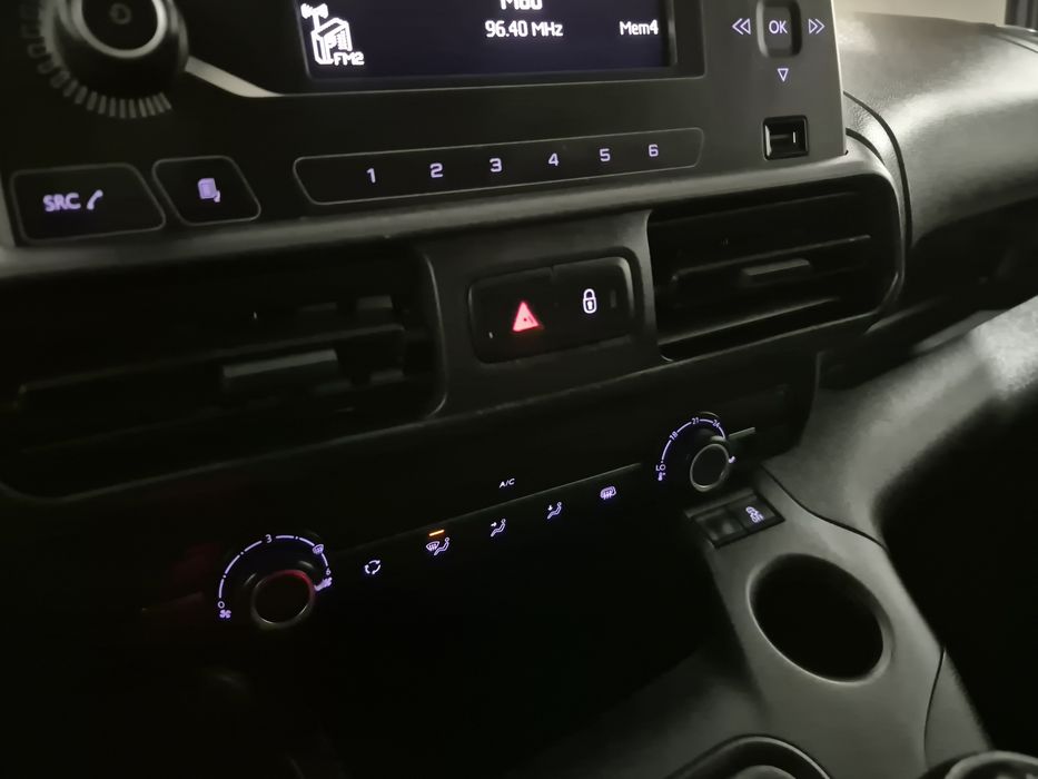 Citroen Berlingo - 110.000KM - 2021 | GARANTIA | NACIONAL - 3 LUG