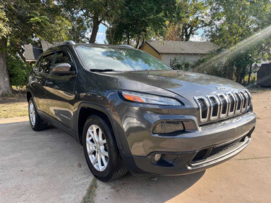 Jeep Cherokee Latitude      2016