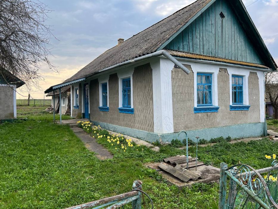 Будинок, Хмельницький район, с. Сутківці