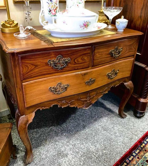 Meia Cómoda em pau santo