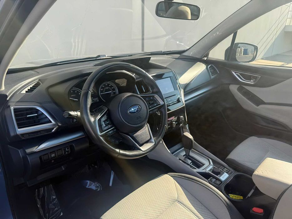 Subaru Forester      2022
