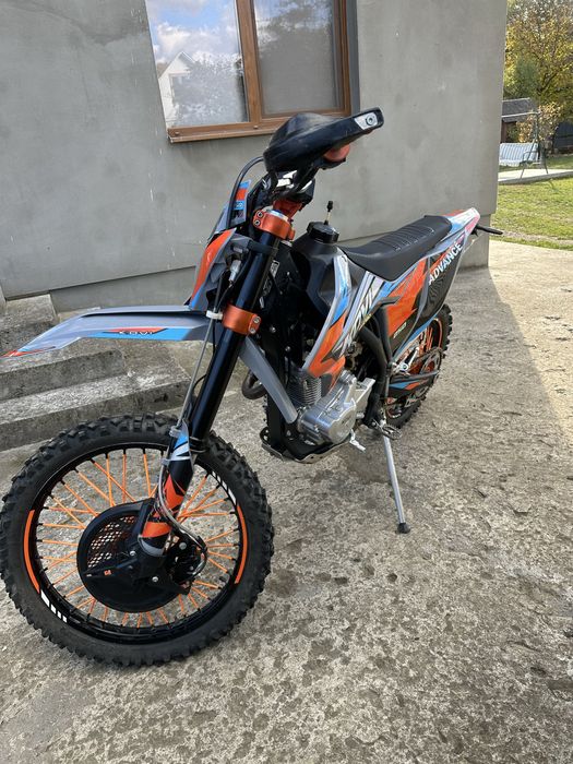 Продам кові адванс 250