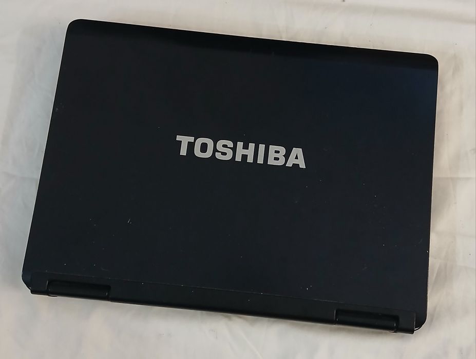 Portatil Toshiba  para Arranjo ou para tirar peças modelo nas fotos