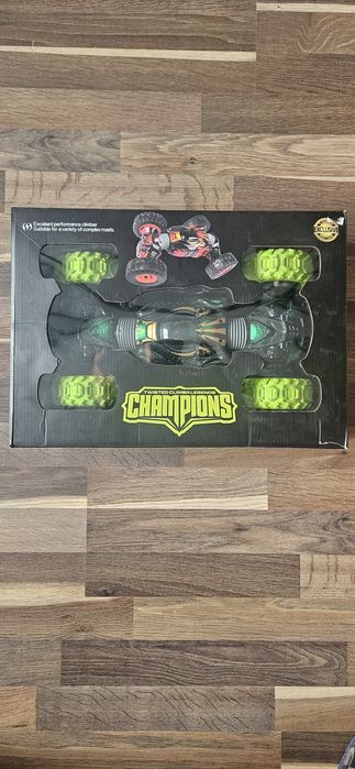 Машинка на радио управлении Champion Twisted Climba Legends