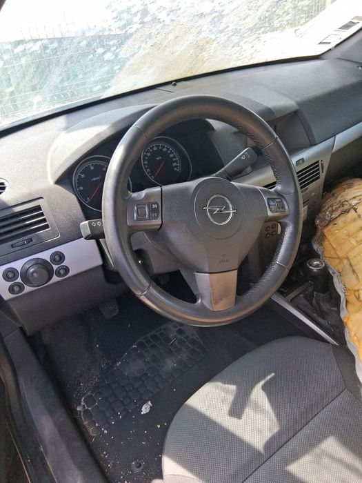 Opel Astra H 5P para peças