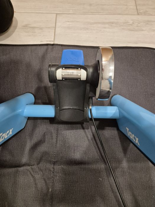Rolo de treino bicicleta Tacx com tapete como novo