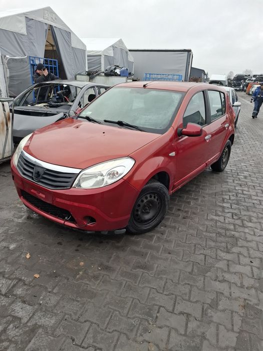 Dacia Sandero I Drzwi Lewy Przód TEB76