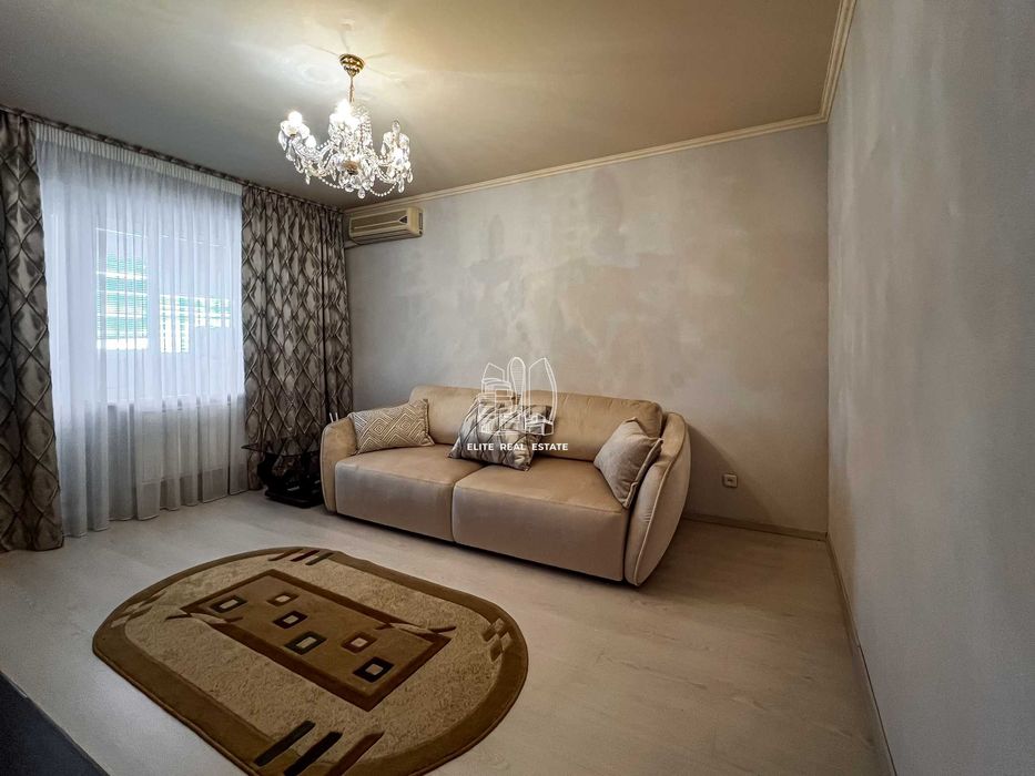 Продажа 3к.кв. 81м2, 4й этаж, Анны Ахматовой 15, метро Позняки