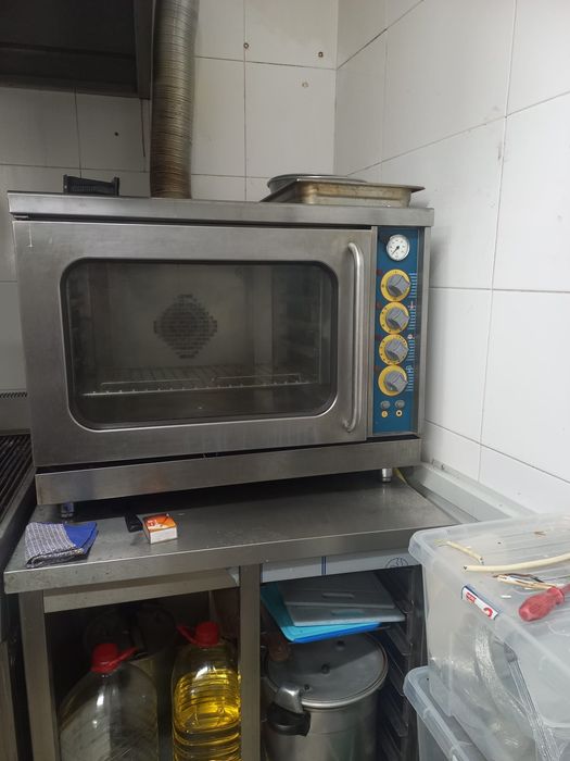 Forno a gás com bancada inox 
2mil€