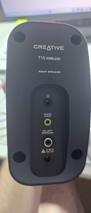Colunas PC Creative t15