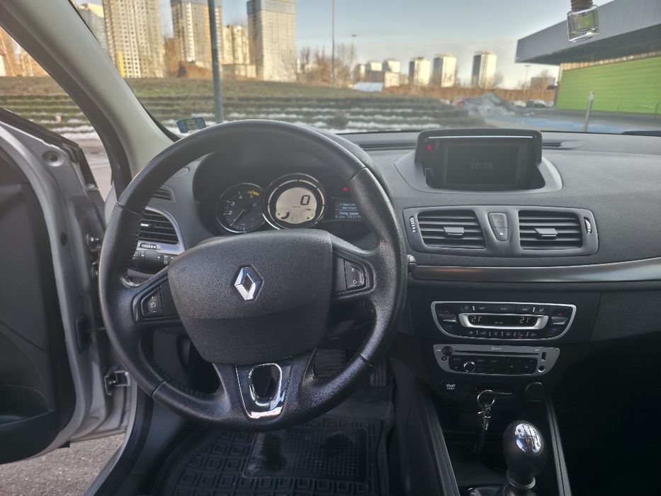 Продам сімейний renault megane 3, 2014 року