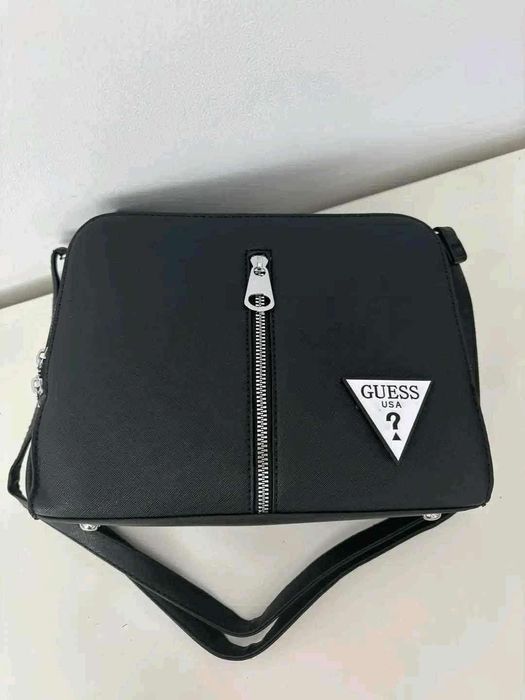 GUESS damska nowa czarna torebka wyprzedaż nowe torebki