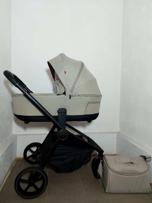 Коляска CARRELLO EPICA 2025 надлегка с термолюлькою