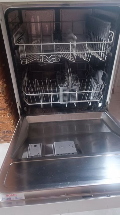 Посудомийна машина