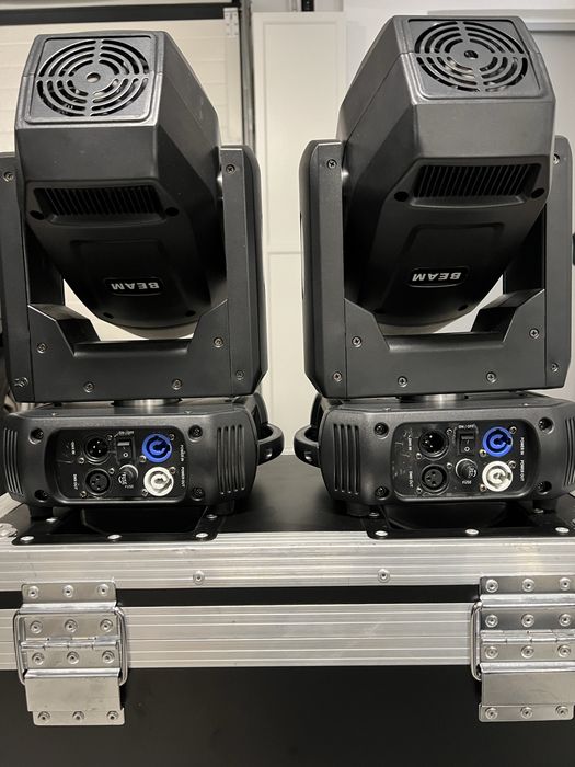 2x Moving Head Led Beam 200 w + Flightcase