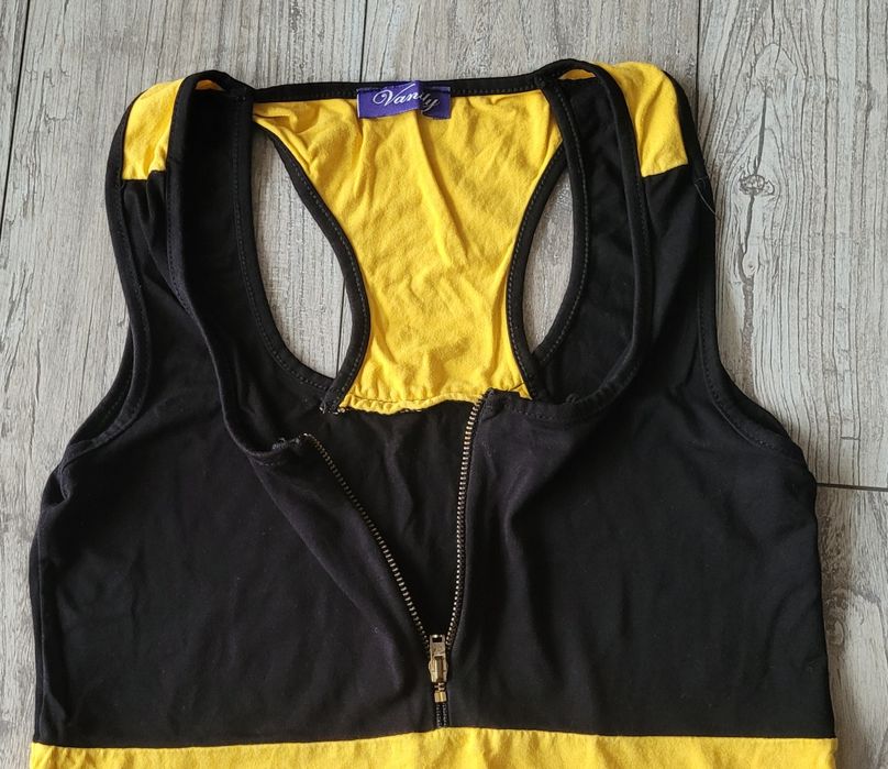 (3). Bokserka damska rozmiar M