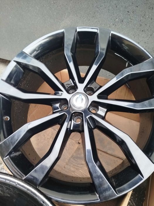 A422#Alufelgi uzywane 21" 5x108 Et 41 9J Volvo XC90 XC60 V90 Cross