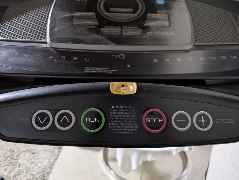 Performance 400i Treadmill436679423411496964