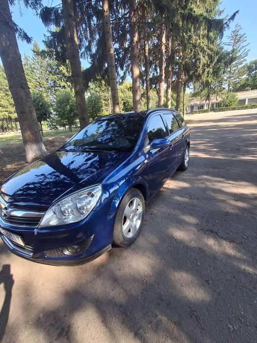 Продам Opel Astra H FL