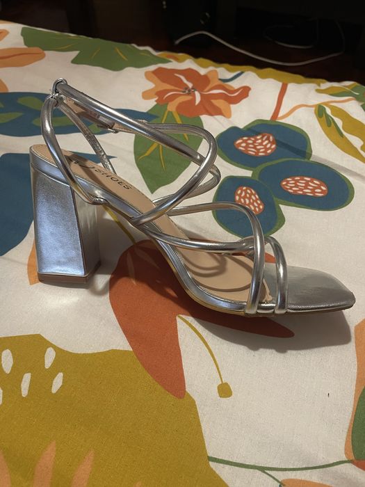 Sapatos altos para cerimonia