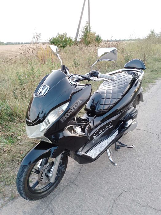 Максіскутер Honda pcx 125.