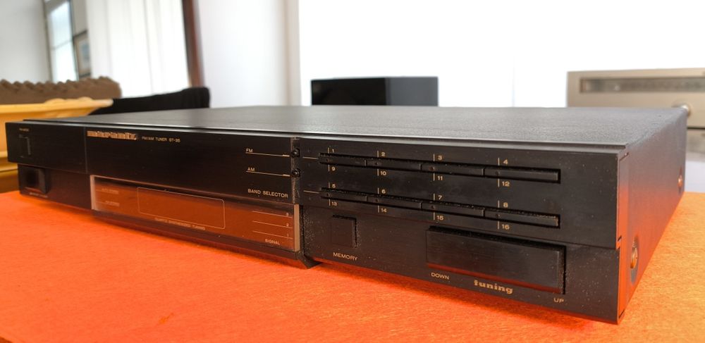 MARANTZ  Tuner ST- 35