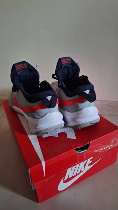 Buty Nike 40 adidasy sportowe Hustle