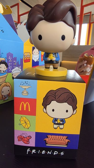 Bonecos Friends McDonald's