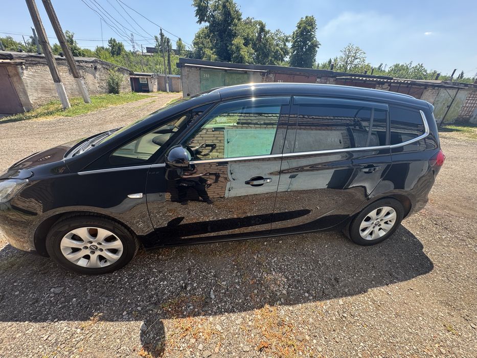 Opel zafira tourer
