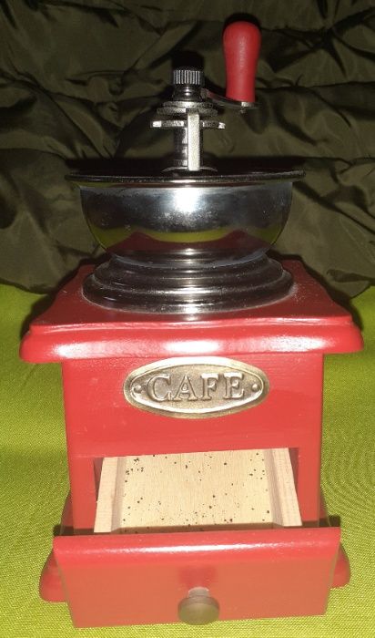 Moinho de Café Vermelho