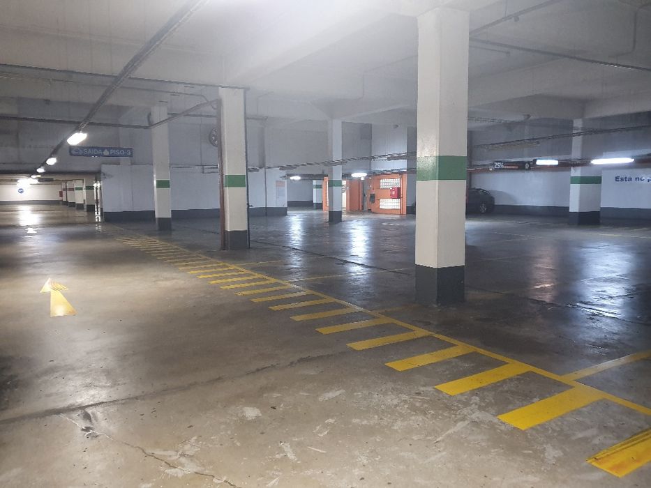 Lugar livre de Garagem