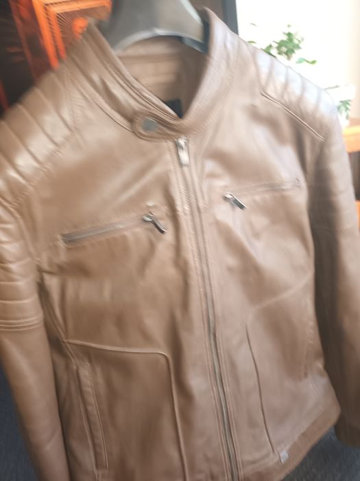 Casaco homem castanho de pele (ArMA)