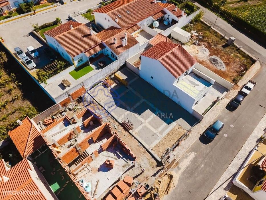 Moradia T3 independente com garagem na A-da-Gorda
