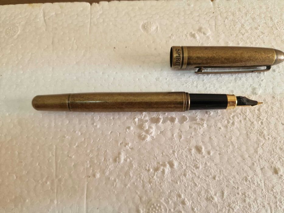 Conjunto de Canetas Comemorativo "Spirit of St. Louis" — Caneta de Tinta Permanente + Esferográfica — Caixa em Lata